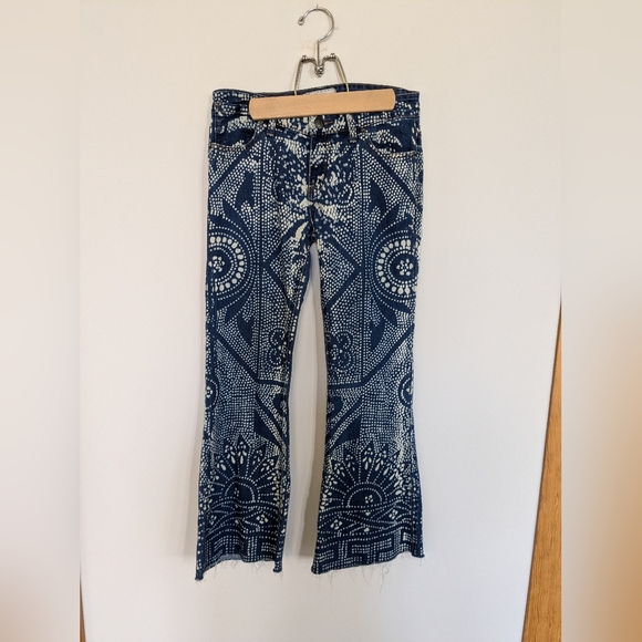 Free People Discharge Bali Flare Jeans Sz 27 Unique & Hard To Find - Picture 2 of 9